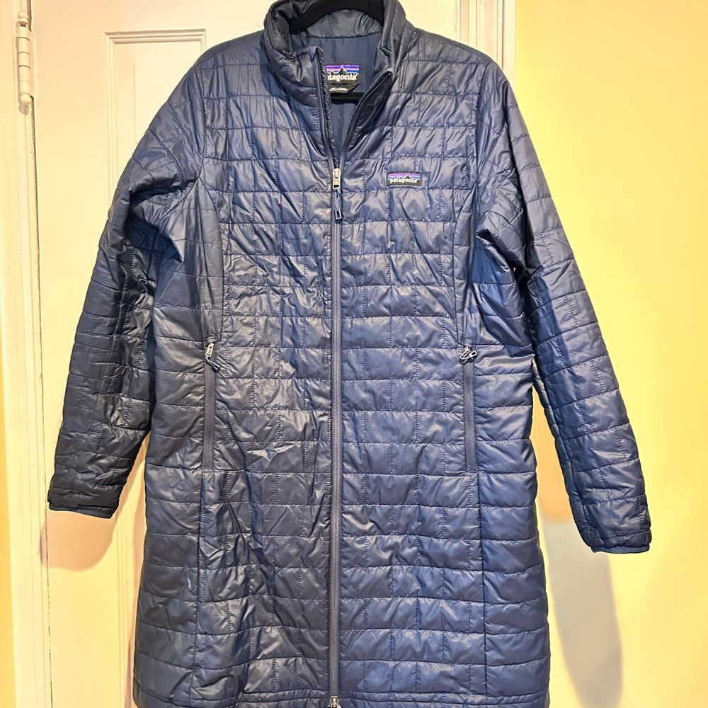 Patagonia Women's Navy Nano puff parka